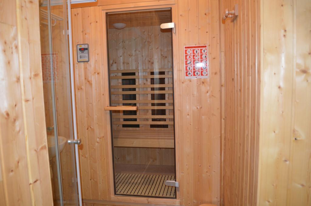 Du Cheval Blanc Hotel 2*