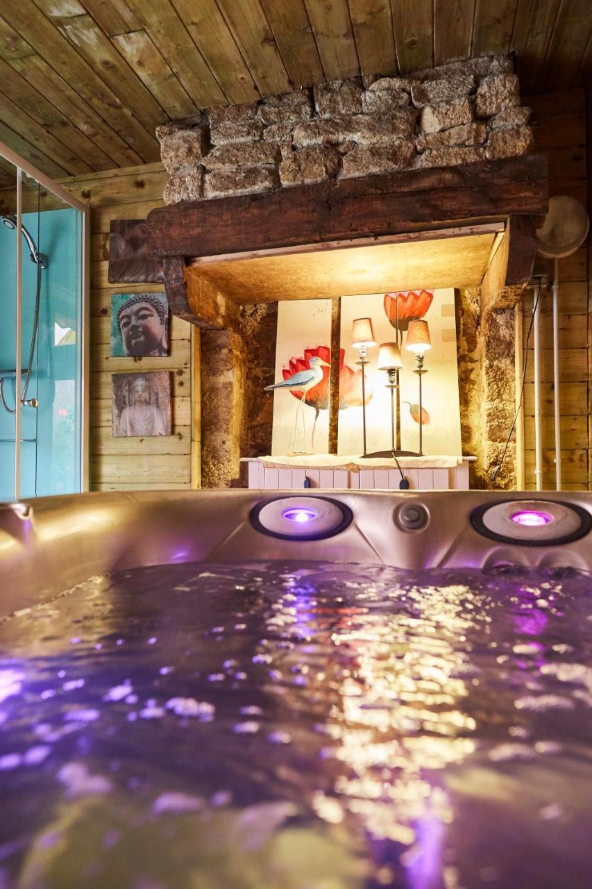 Du Cheval Blanc Hotel 2*